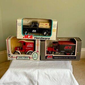 ERTL Collectibles Ace Hardware Truck Bank With Lock and Box, Diecast 1/25
